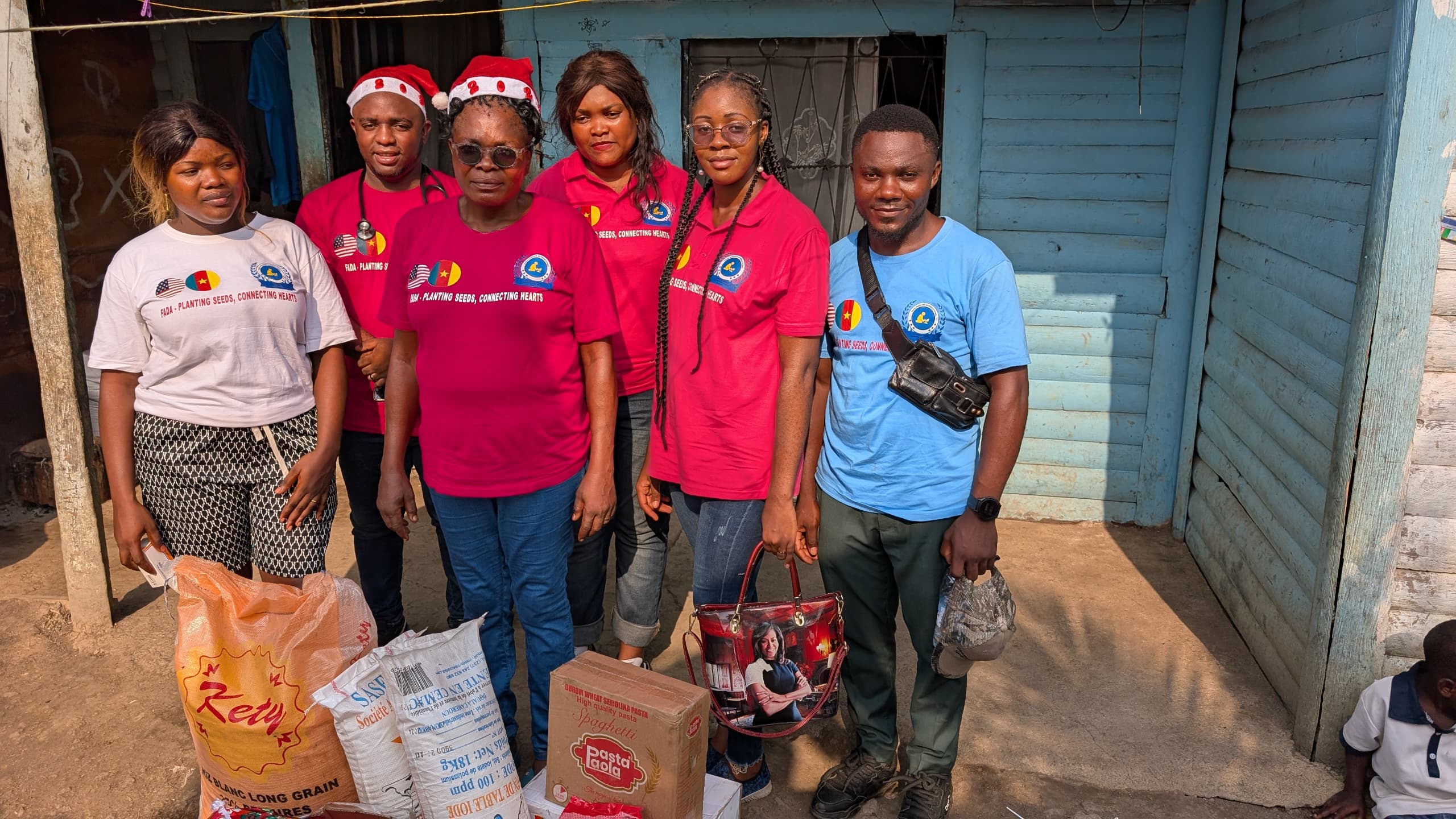 Christmas visit to the IDP Center in Bonaberi — photo 5